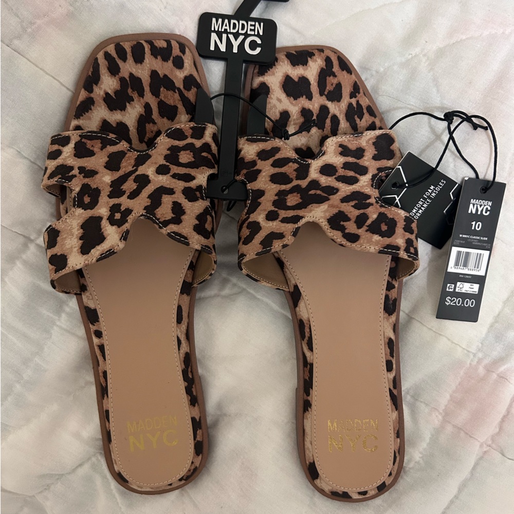 NWT Madden NYC leopard/cheetah print sandals